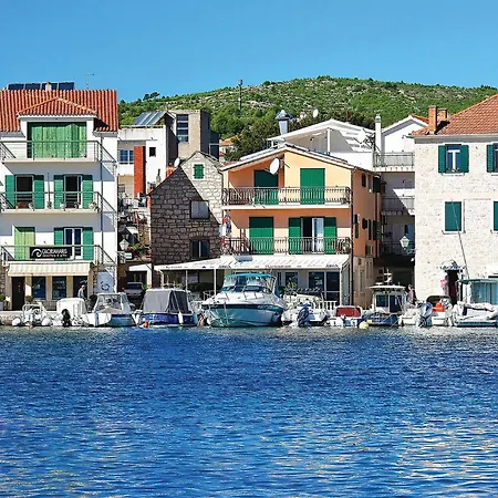 Apartman 3 Bedroom Beautiful In Vodice
